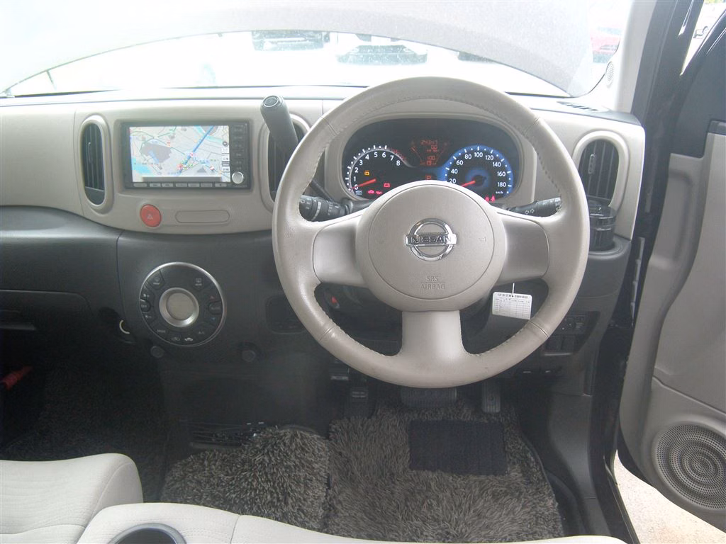 NISSAN CUBE