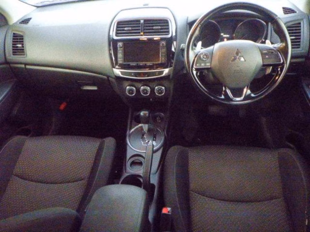 MITSUBISHI RVR