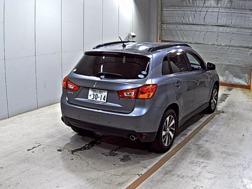 MITSUBISHI RVR