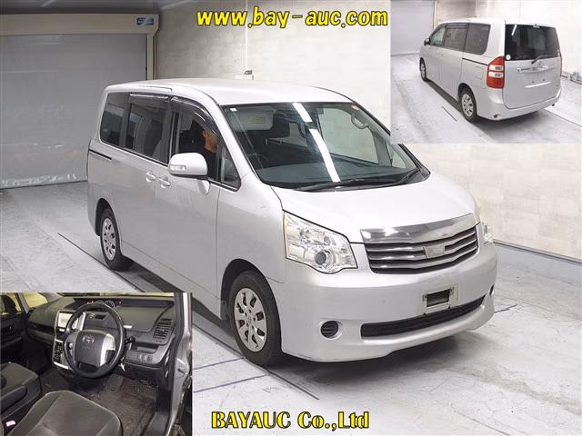 TOYOTA NOAH