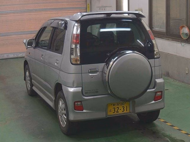 DAIHATSU TERIOS KID