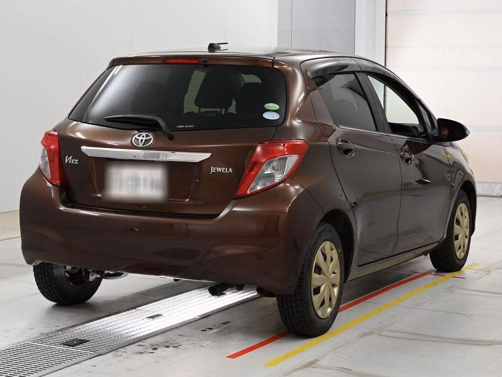 TOYOTA VITZ