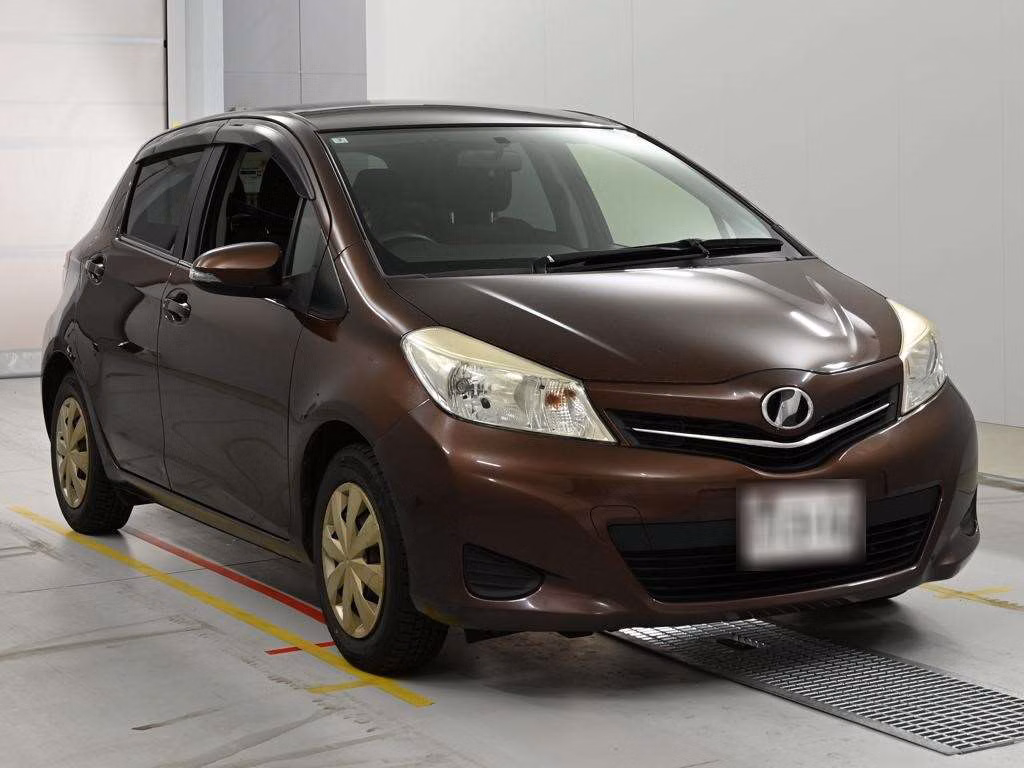 TOYOTA VITZ
