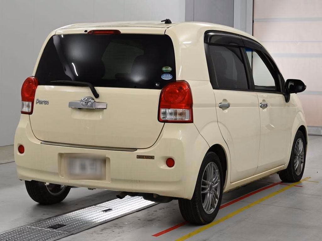 TOYOTA PORTE