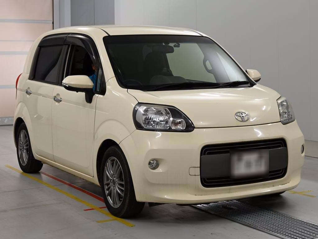 TOYOTA PORTE