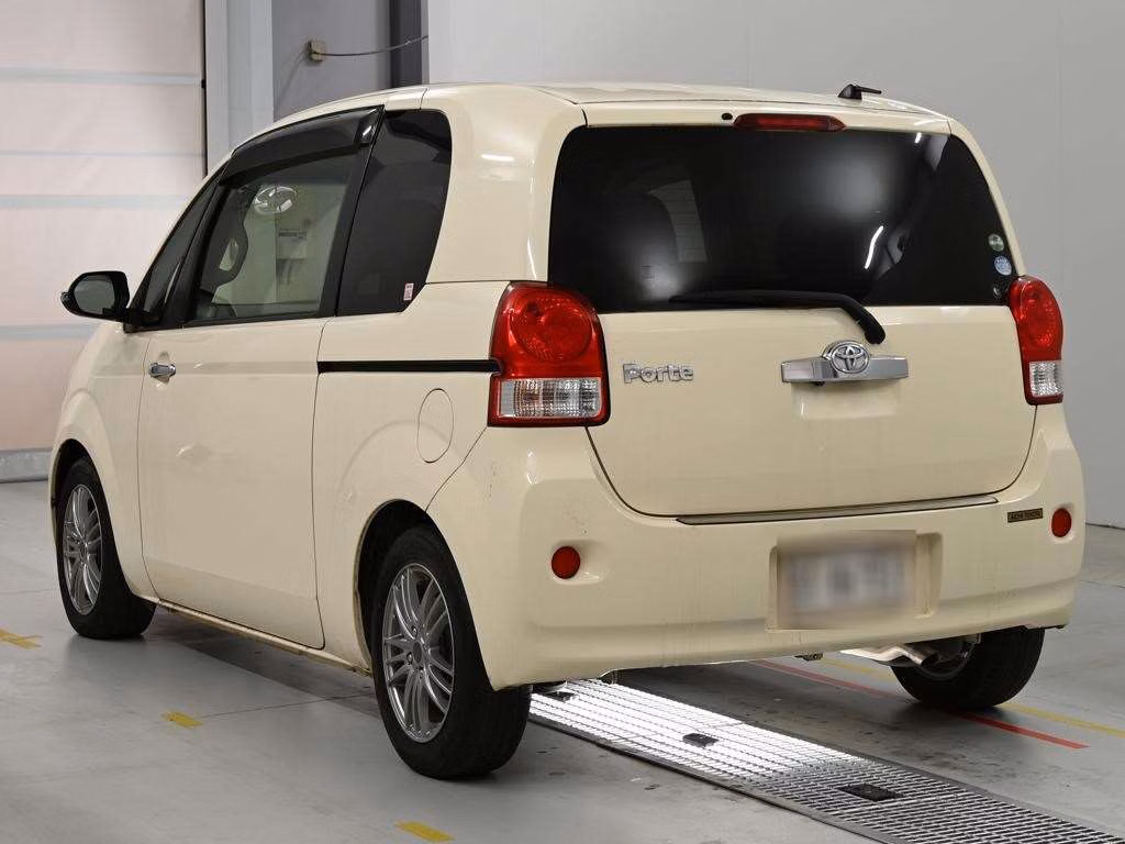 TOYOTA PORTE