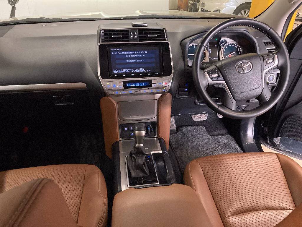 TOYOTA LAND CRUISER PRADO