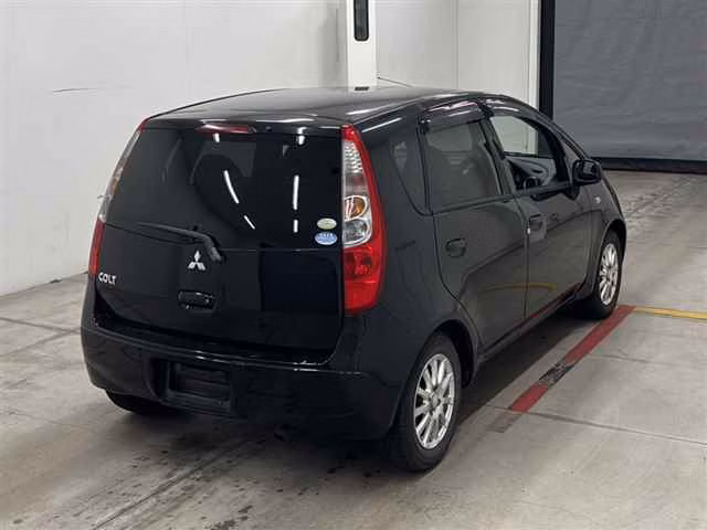 MITSUBISHI COLT