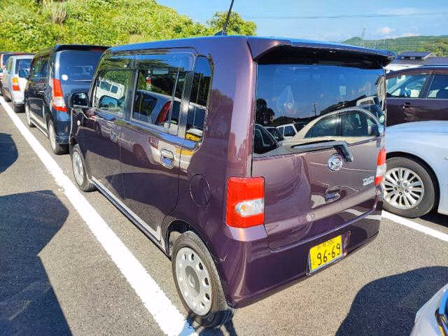 DAIHATSU MOVE CONTE