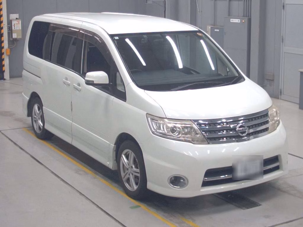 NISSAN SERENA