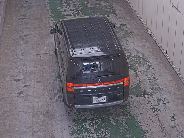MITSUBISHI DELICA D:5