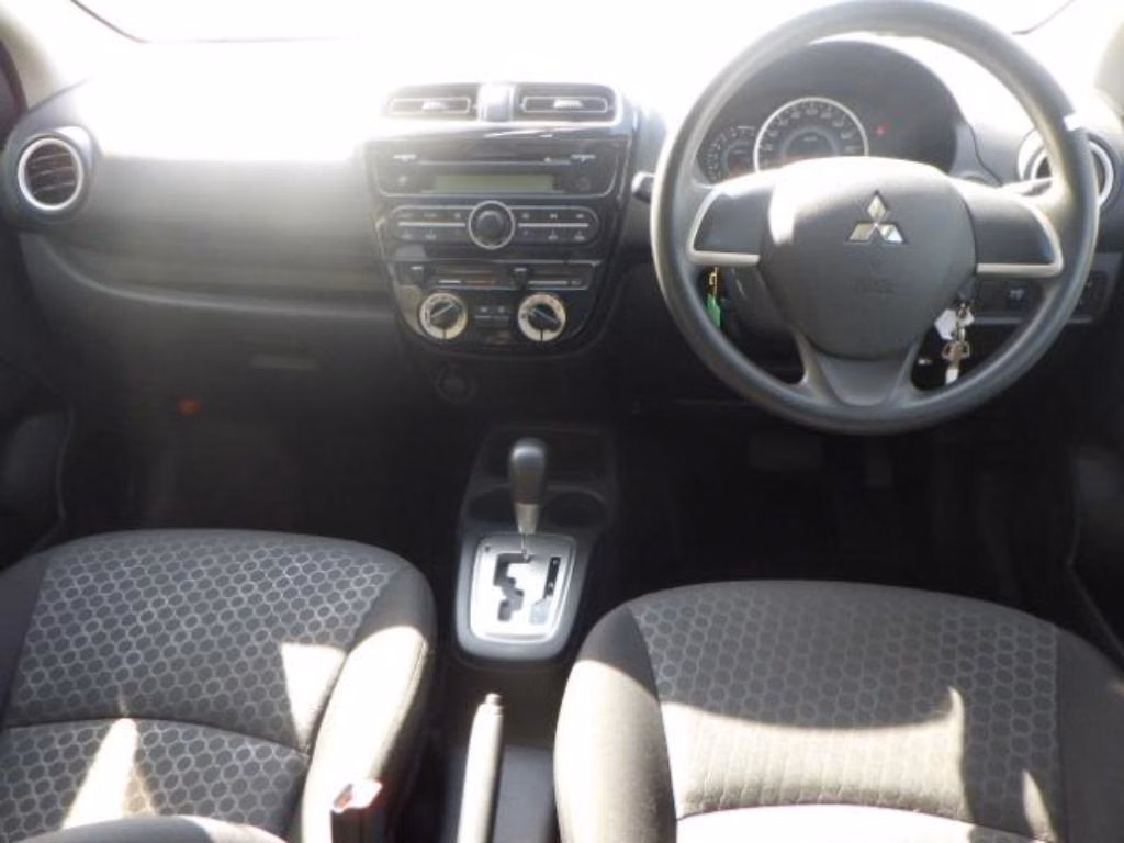 MITSUBISHI MIRAGE