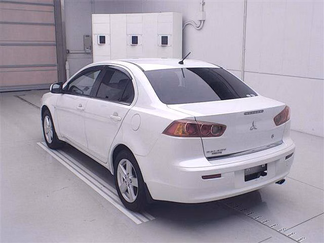 MITSUBISHI GALANT FORTIS