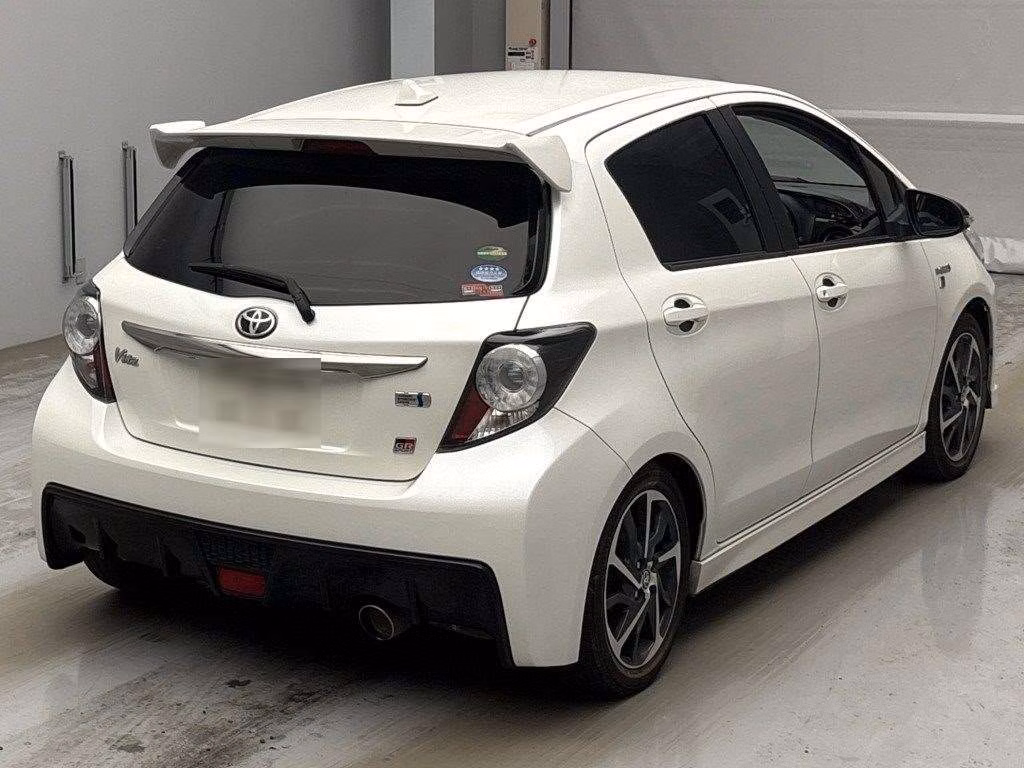 TOYOTA VITZ