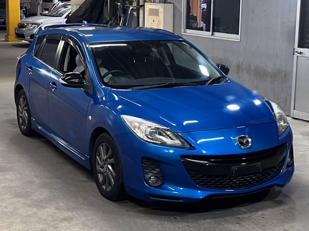 MAZDA AXELA