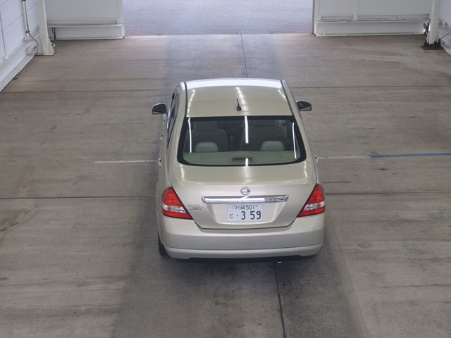 NISSAN TIIDA LATIO