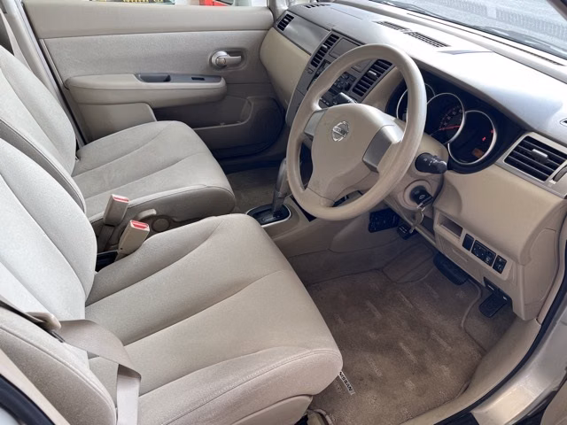 NISSAN TIIDA LATIO