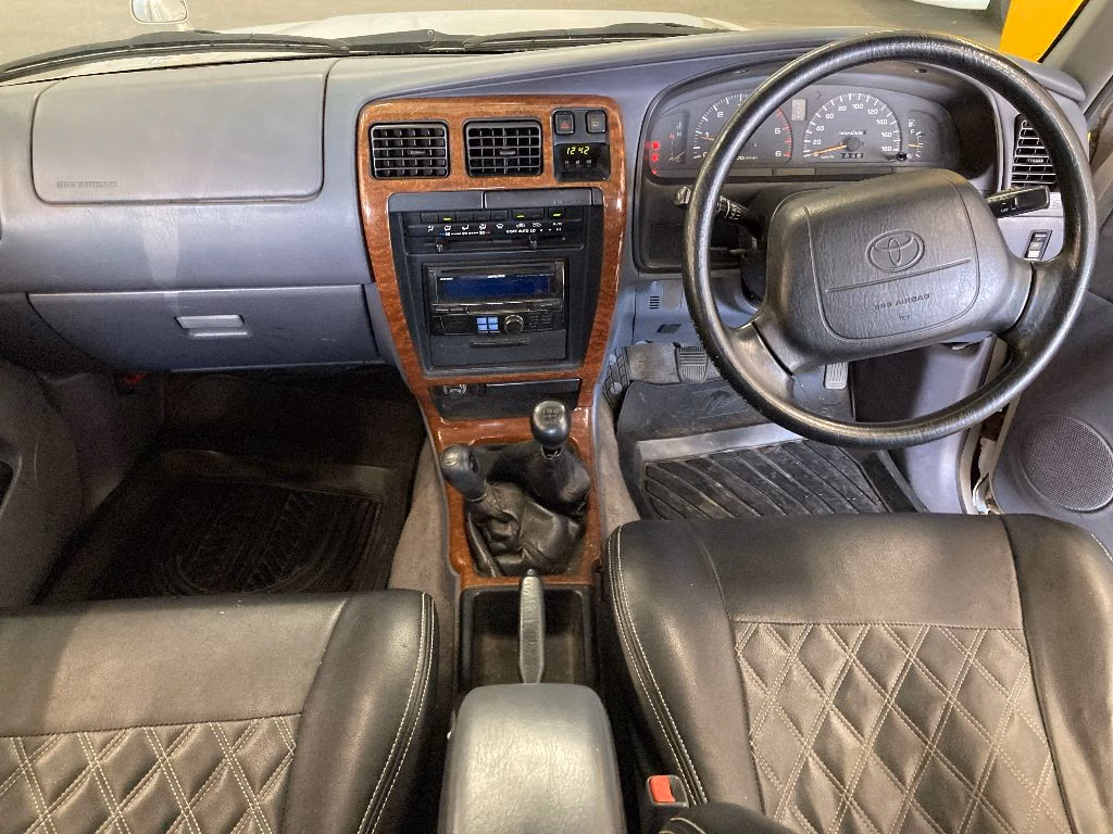 TOYOTA HILUX SURF