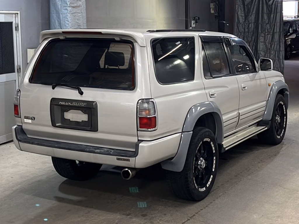 TOYOTA HILUX SURF