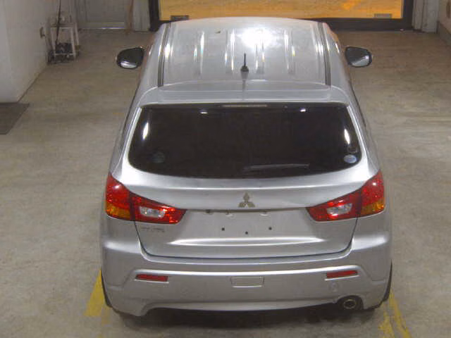 MITSUBISHI RVR