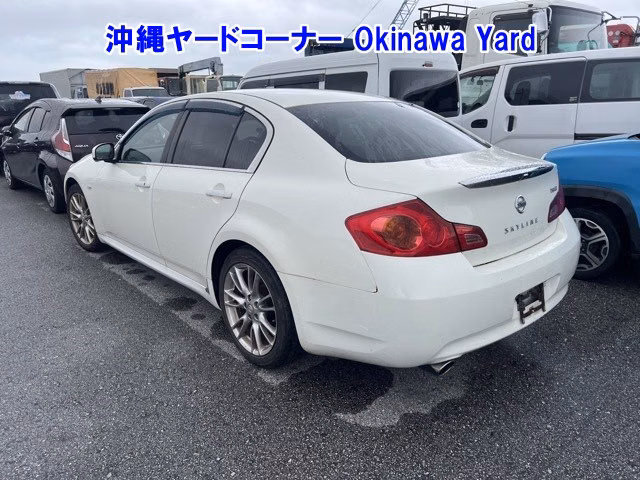 NISSAN SKYLINE