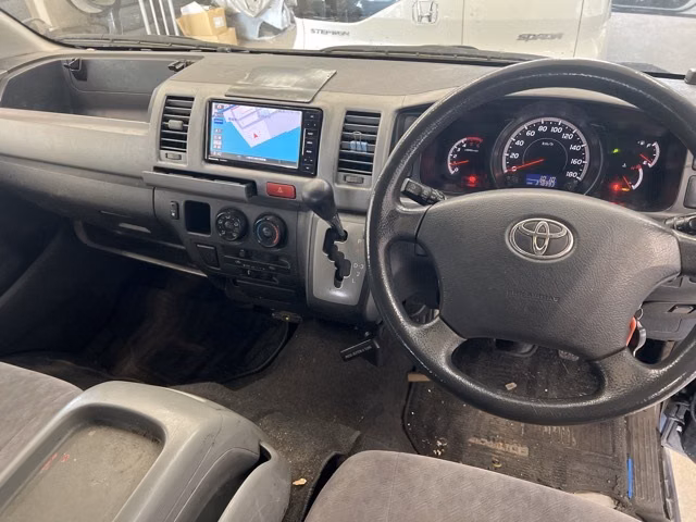 TOYOTA REGIUS ACE