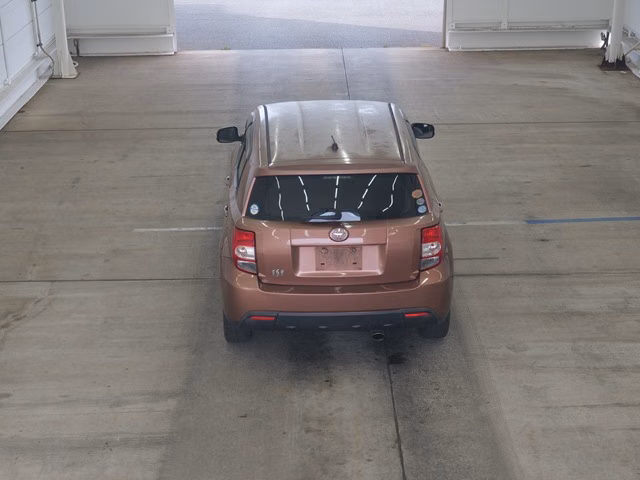 TOYOTA IST