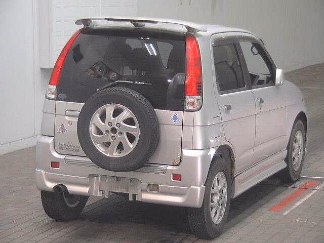 DAIHATSU TERIOS KID