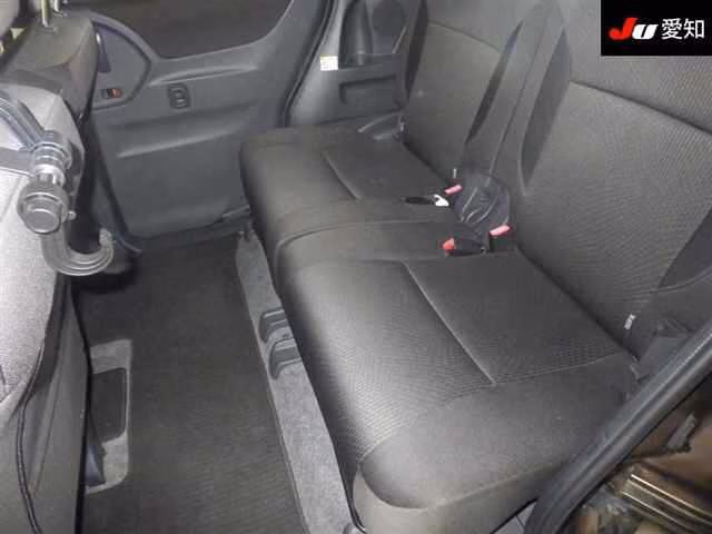 MITSUBISHI DELICA D:2