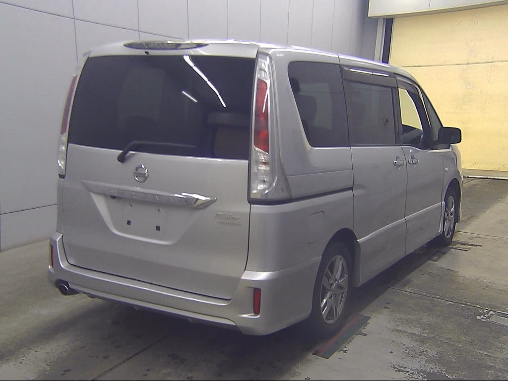 NISSAN SERENA