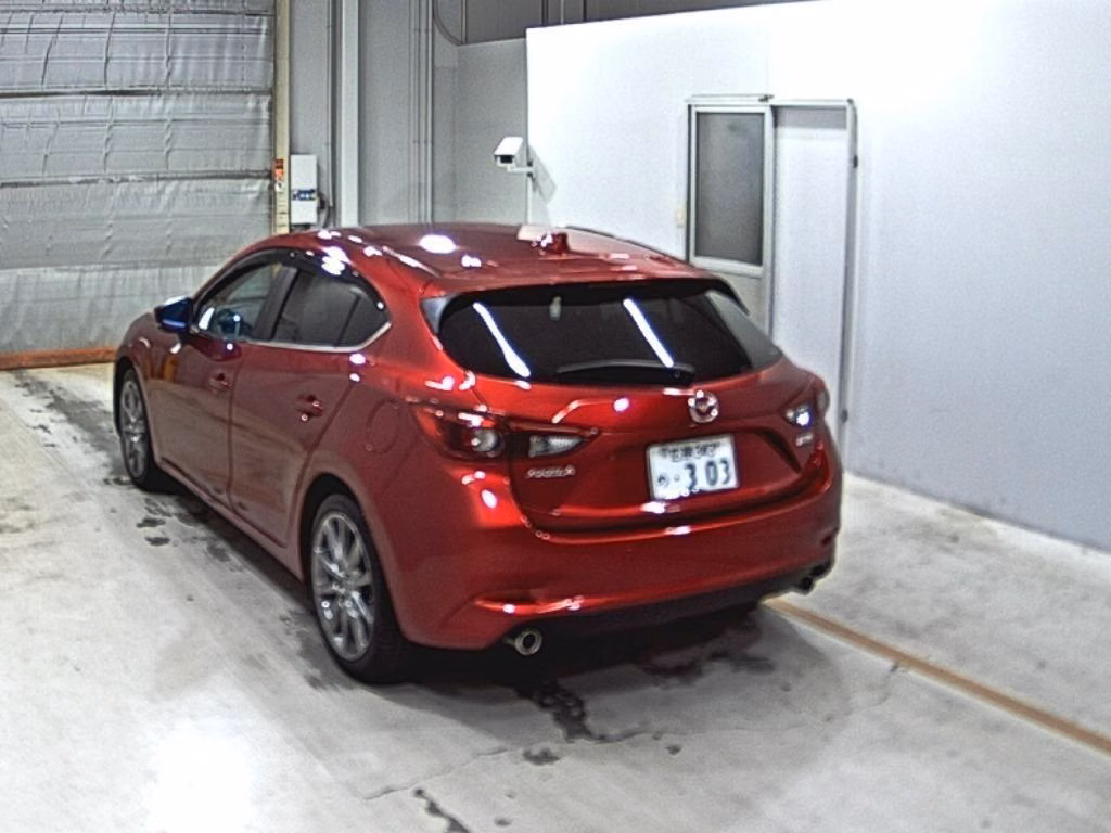 MAZDA AXELA