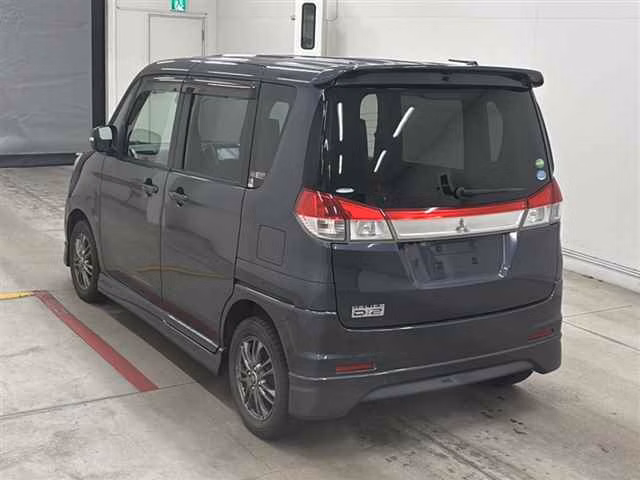 MITSUBISHI DELICA D:2