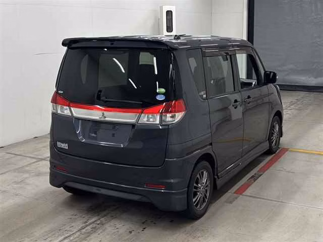MITSUBISHI DELICA D:2