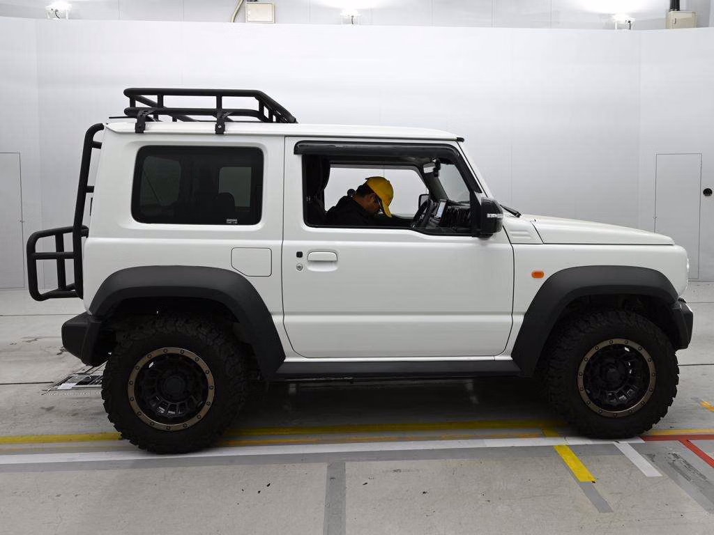 SUZUKI JIMNY SIERRA