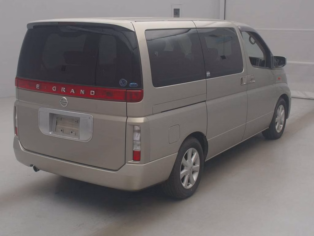 NISSAN ELGRAND