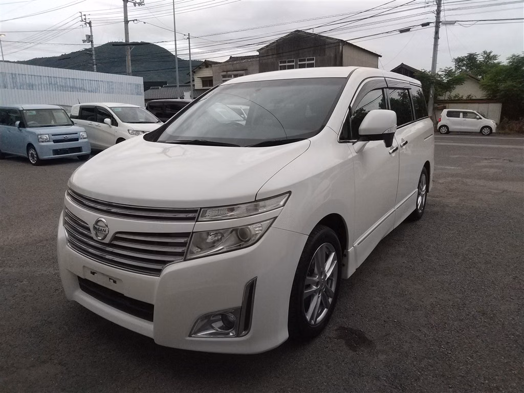 NISSAN ELGRAND