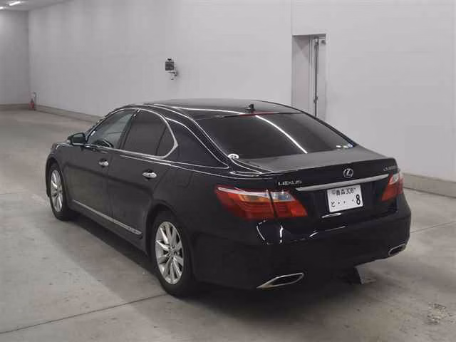 LEXUS LS600H