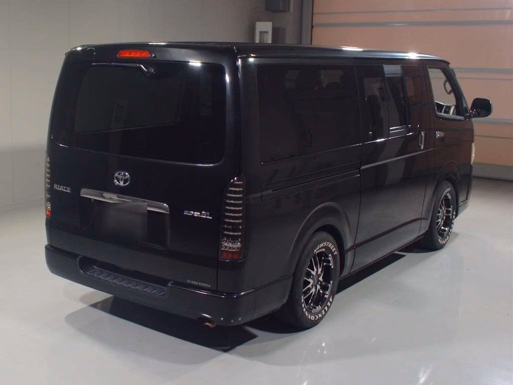 TOYOTA REGIUS ACE