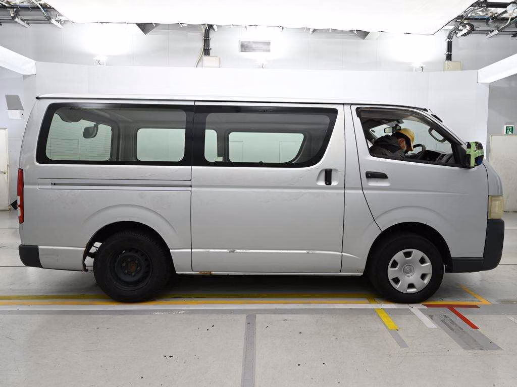 TOYOTA REGIUS ACE