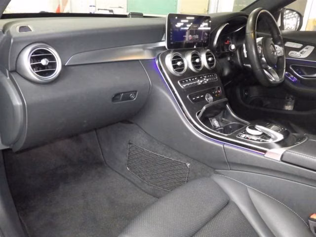 MERCEDES-BENZ C-CLASS