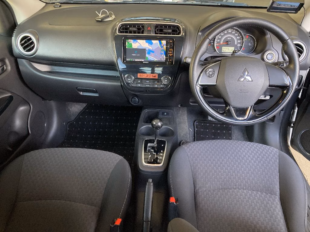MITSUBISHI MIRAGE