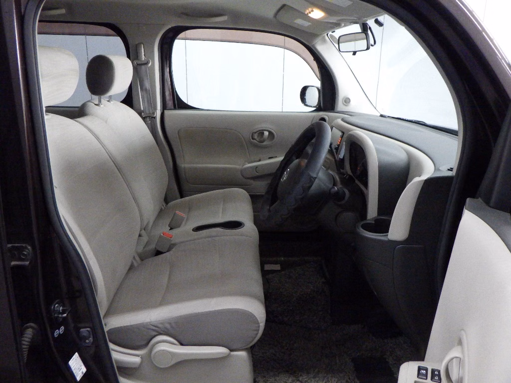 NISSAN CUBE