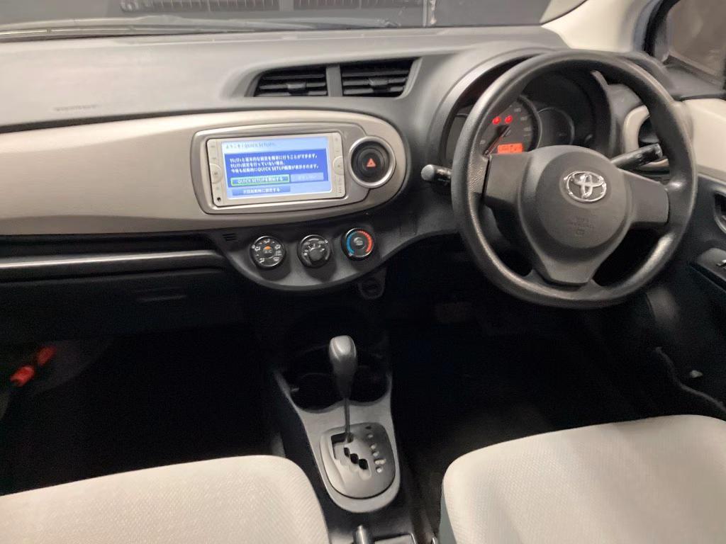 TOYOTA VITZ