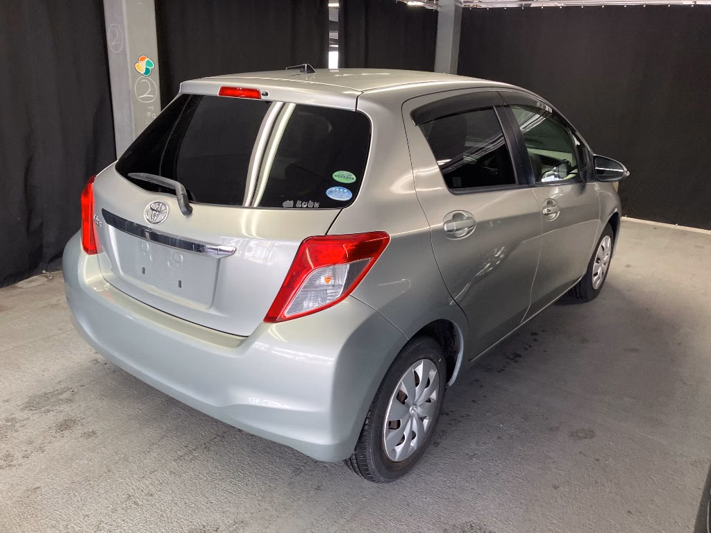 TOYOTA VITZ
