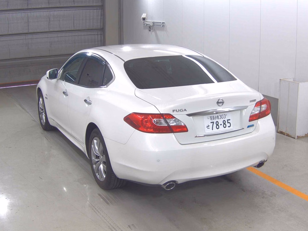 NISSAN FUGA