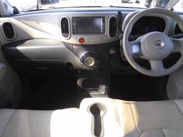NISSAN CUBE