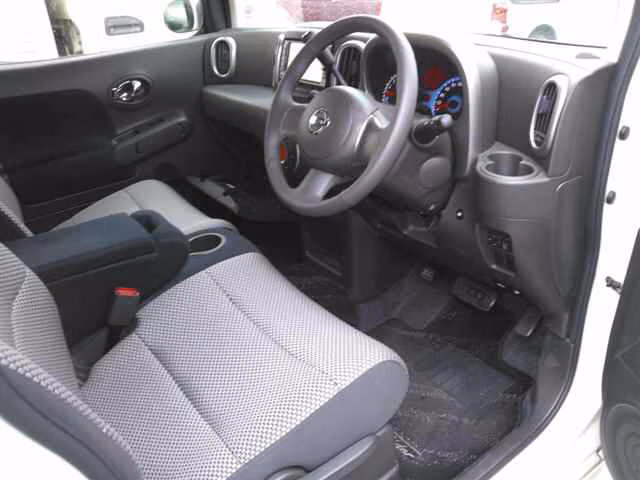 NISSAN CUBE