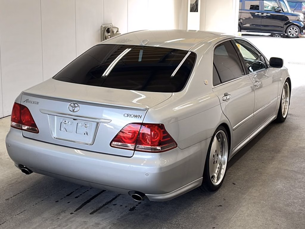 TOYOTA CROWN
