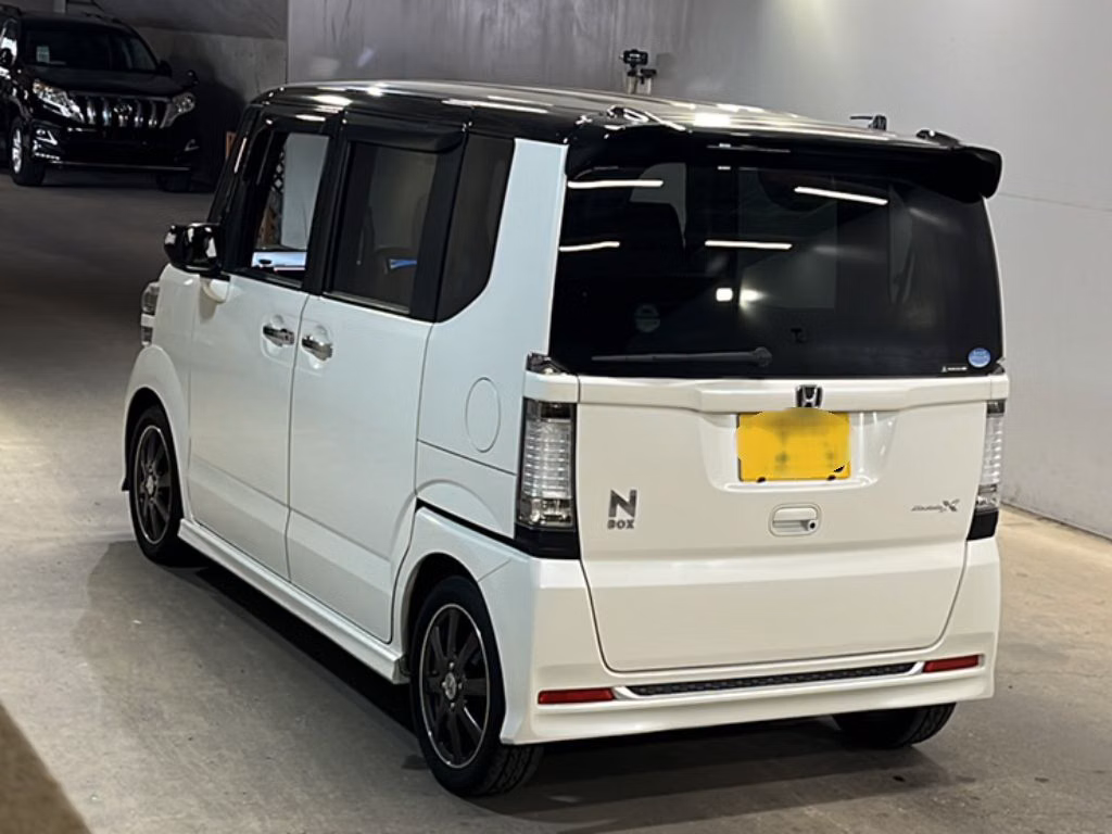 HONDA N-BOX