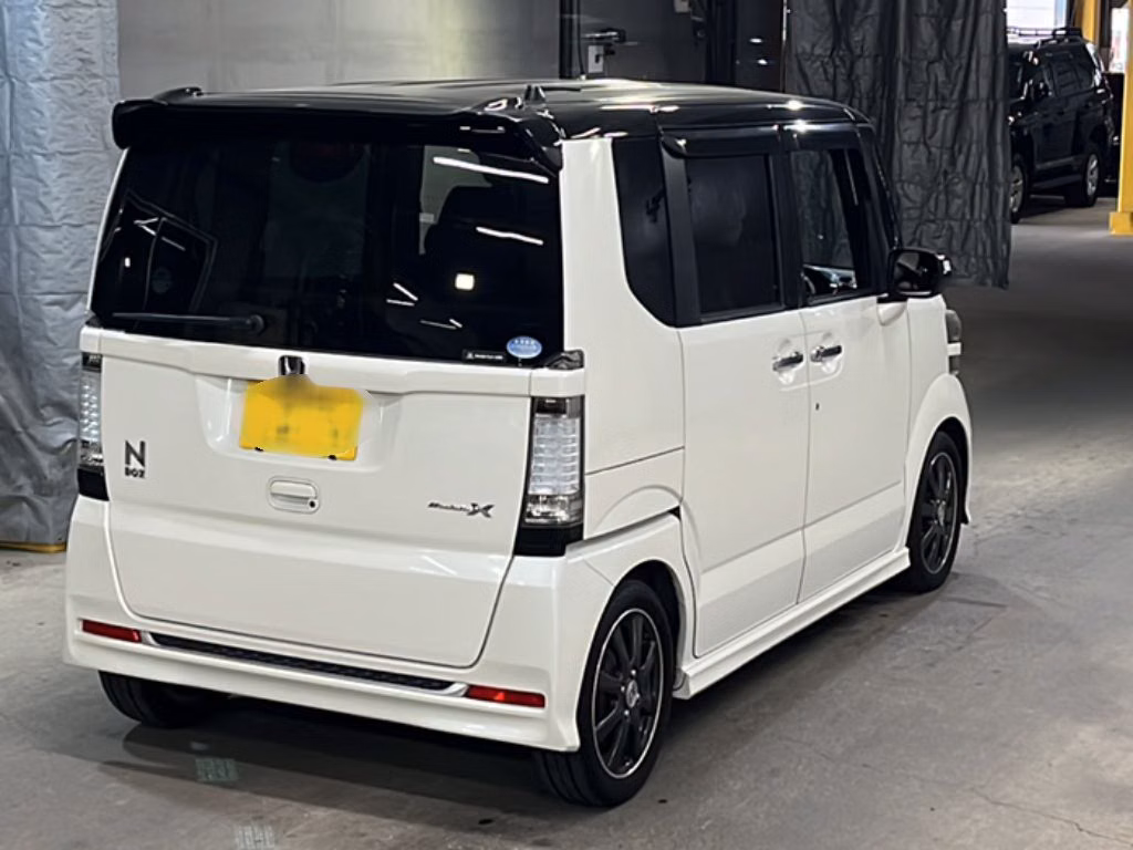 HONDA N-BOX